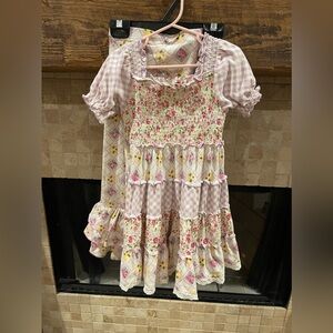 Like new! Matilda Jane Size: 4 2 piece set w/bow!
